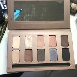 Stila In the light eye shadow palette